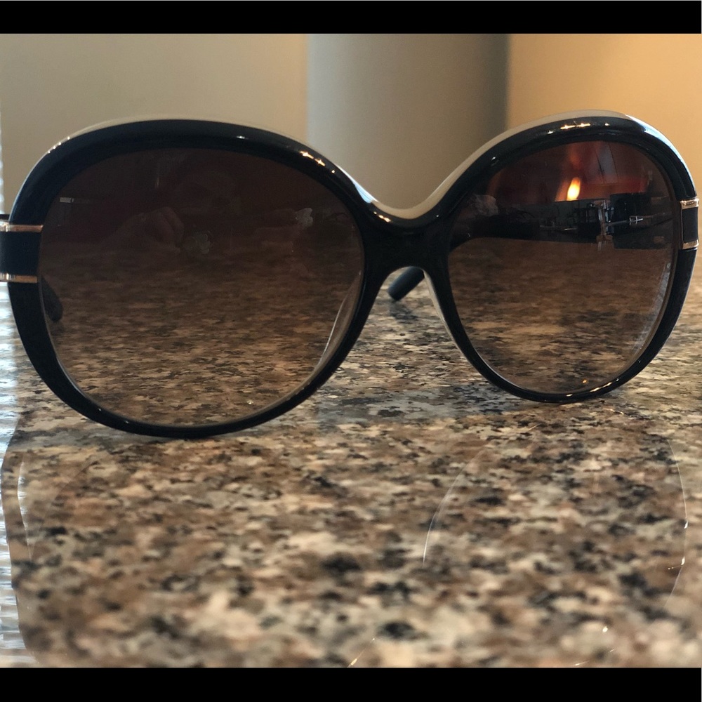 SOLD SOLD ❌Authentic Givenchy sunglasses